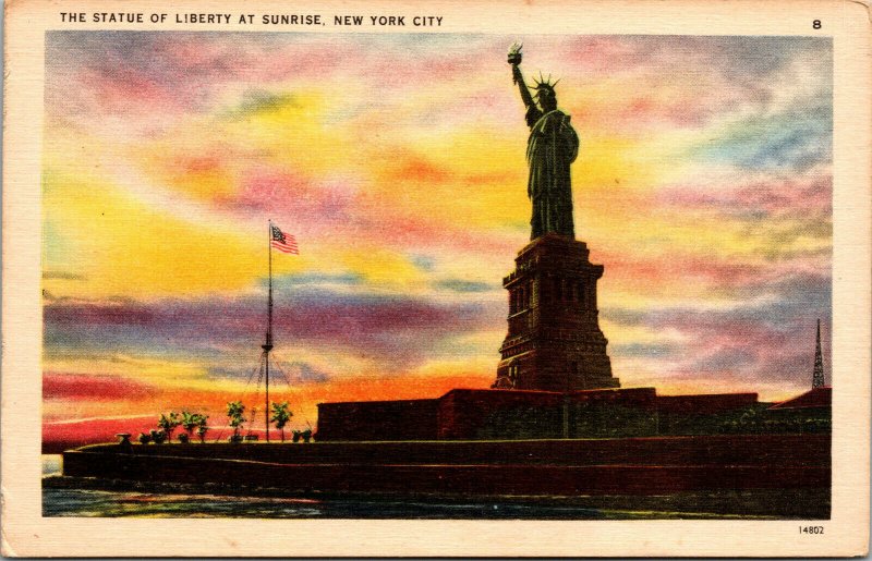 Vtg Statue Of Liberty at Sunrise Bedloe's Island New York Harbor NY Postcard