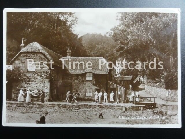 Isle of Wight SHANKLIN BEACH Fishermans Cottage CHINE COTTAGE - Old RP Postcard