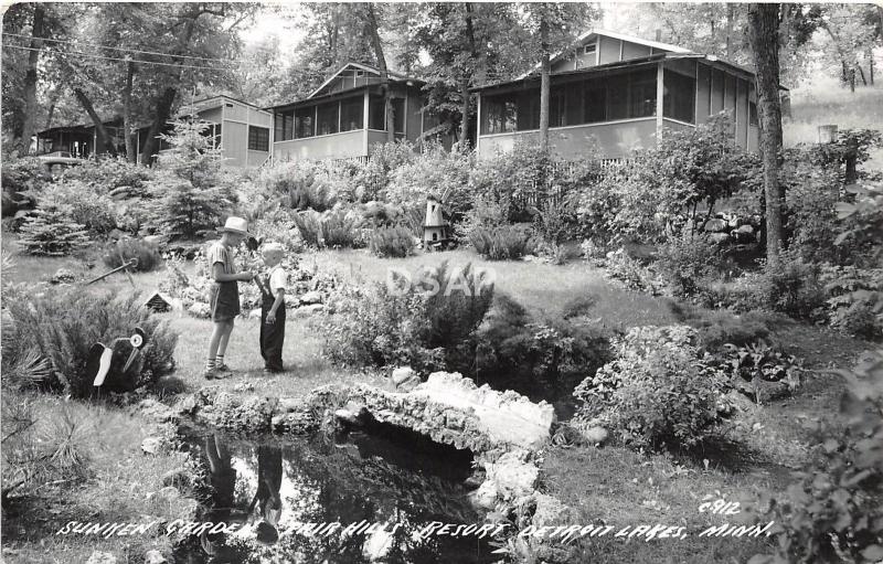 B93/ Detroit Lakes Minnesota RPPC Postcard Sunken Garden c50s Fair Hills Resort