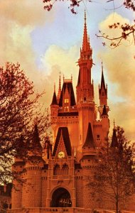 FL - Orlando. Walt Disney World. Cinderella Castle