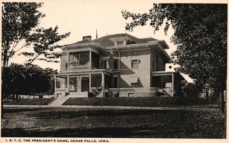 Vintage Postcard 1920s View of I.S.T.C. The President's Home Cedar Falls Iowa IA