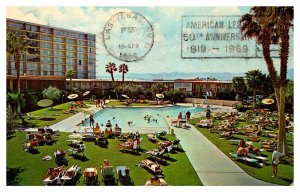 Postcard SWIMMING POOL SCENE Las Vegas Nevada NV AT5658