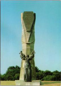 Pleven le Monument de la Liberte Bulgaria Postcard D54 