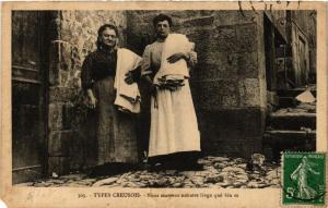 CPA Types Creusois - Nous massens nouatre linge qué bin se (482032)