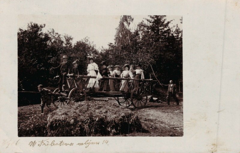 Czech Republic Praha Frýbortova RPPC 04.80