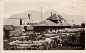 Kamloops BC CPR Depot Railway Train Station Canadian Pacific c1935 Postcard H29 