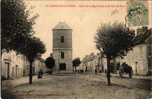 CPA La CHAPELLE-la-REINE Place de la Republique et Service des Eaux (617601)