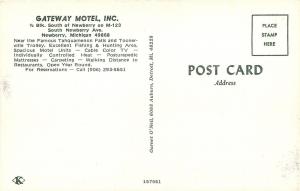 Newberry MichiganGateway MotelNear Tahquamenon Falls1960s Postcard