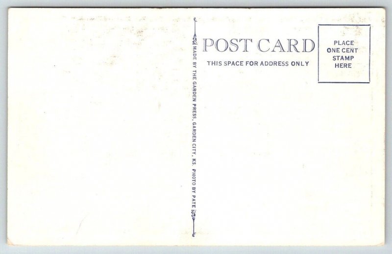 Finnup Park  Garden City Kansas   Postcard
