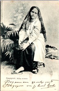 Singapore Malay Woman Vintage Postcard 09.59