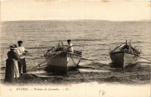 CPA Le LAVANDOU - Pecheurs du LAVANDOU (635273)