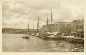 curacao, WILLEMSTAD, View of the Harbour, Baratillo, Casa Rosada (1936) RPPC