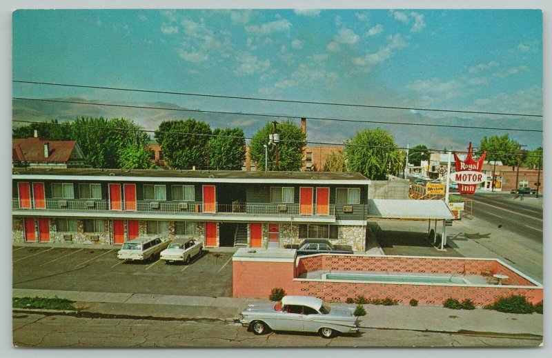 Baker Oregon~Royal Motor Inn Roadside Motel~1957 Chevy Car~Station Wagon 