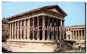 Modern Postcard Nimes Gard La Maison Carree