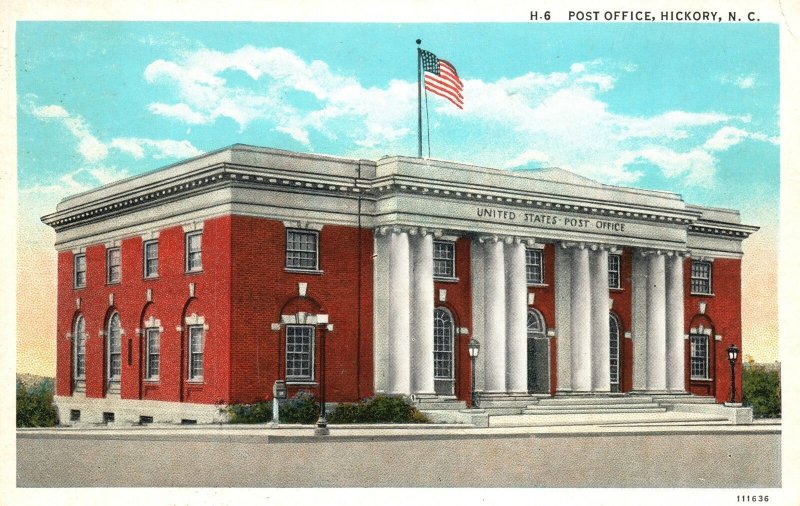 Vintage Postcard 1939 View of The Post Office Building Hickory North Carolina NC