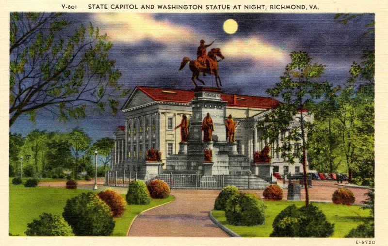 VA - Richmond. State Capitol & Washington Statue at Night