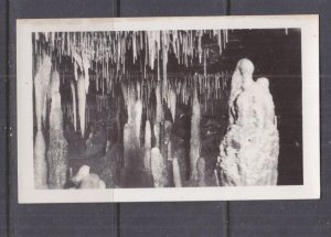 VICTORIA, BUCHAN CAVES, ROYAL CAVE, STATUE, WOMAN & CHILD, c1950 Souvenir Card.