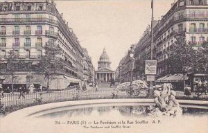 France Paris Le Pantheon et la Rue Soufflot