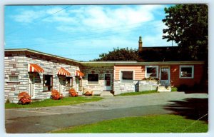 RIVIERE-DU LOUP, Quebec Canada ~ COTE'S HOTEL & MOTEL Roadside c1960s Postcard