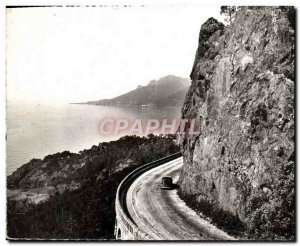 CPM Surroundings Of Cannes La Corniche D & # 39Or The Road to the seafront be...