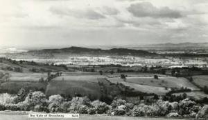 UK - England. Broadway. The Vale - RPPC