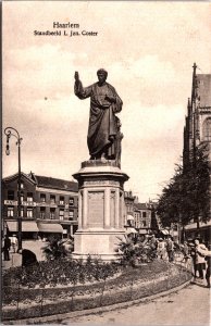 Netherlands Haarlem Standbeeld L. Jzn. Coster Vintage Postcard 09.69