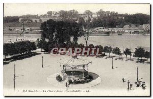 Old Postcard Bayonne Place D & # 39Armes and the Citadel