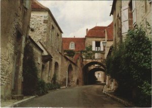 CPM VEZELAY Rue du Pontot - A Gauche Maison Max-Pol Fouchet (1196160)