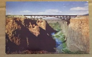 VINTAGE POSTCARD UNUSED TWO BRIDGES CROSSING CROOKED RIVER NEAR BEND, OREGON