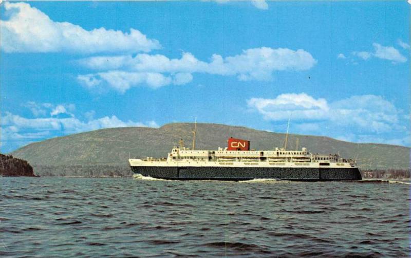 The Bluenose leaving Bar Harbor, Mt. Cadillac and Mt. Champlain, Acadia...