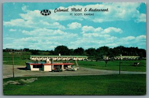 Postcard Ft. Scott KS c1960s Colonial Motel & Restaurant Hwy 69 Roadside Cars