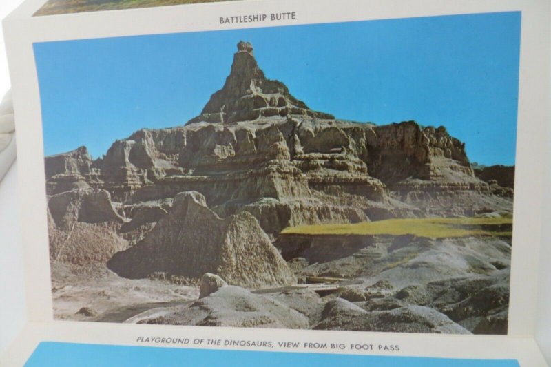 BAD LANDS South Dakota Vintage Souvenir Card Images Fold out card  with 14 views 