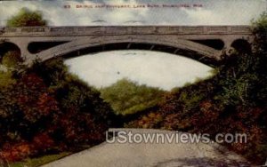 Bridge And Driveway In Lake Park - MIlwaukee, Wisconsin WI Postcard