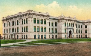 Postcard Early View of High School in Everett, WA.   K2