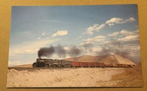 VINTAGE UNUSED  POSTCARD UNION PACIFIC BIG BOY 4004 EAST OF EMKAY, WYOMING