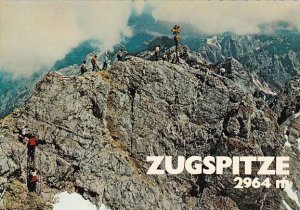 Germany Zugspitze Hoechster Berg Deutschlands Aufstieg Zum Ostgipfel