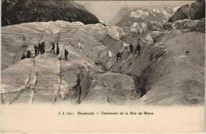 CPA J. J. 544 c CHAMONIX - Traverse de la Mer de Glace (124520)