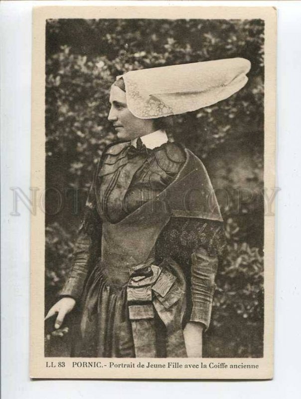 287201 FRANCE PORNIC girl in ancient cap Vintage postcard