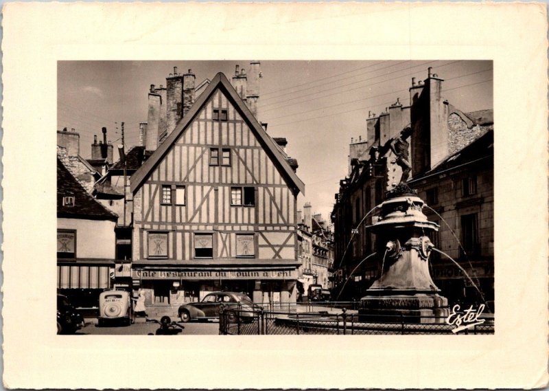 France Dijon Francois Rude Place The Bareuzai Fountain