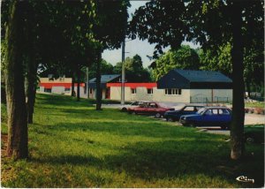 CPM AILLY-SUR-NOYE place du Logis Ecole maternelle (808744)