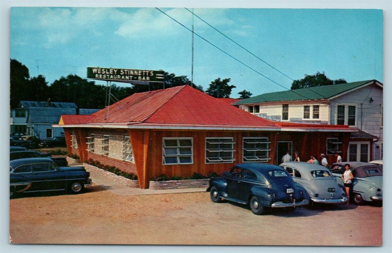 Postcard MD Chesapeake Beach Wesley Stinnett's Restaurant & Bar c1950s Cars X2