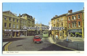 tq0486 - Somerset - High Street by the Lloyds Bank c1960s, in Yeovil - Postcard