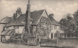 MILTON'S HOUSE, CHALFONT ST GILES, Buckinghamshire - Vintage POSTCARD