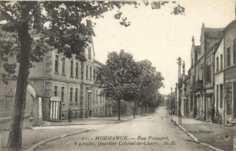 CPA AK MORHANGE - Rue Poincare. A gouche Quartier Colonel-de-Cissey (170066)