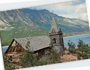 Postcard Old log church at Lake Bennett, Canada