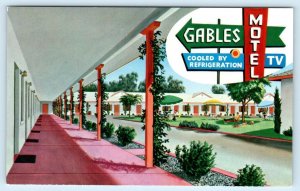 FRESNO, California CA ~ Roadside THE GABLES MOTEL ca 1960 Postcard