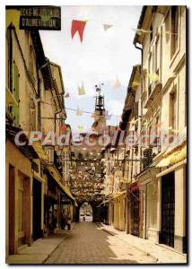 Postcard Modern Sommieres La Rue De Pont