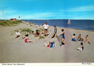 VINTAGE CONTINENTAL SIZE POSTCARD PARLEE BEACH NEW BRUNSWICK