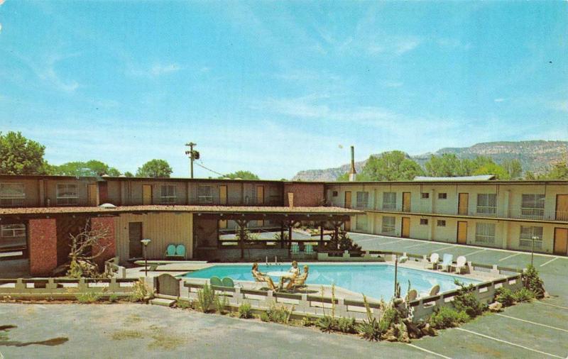 KANAB, UT Utah   RED HILLS MOTEL  Roadside  POOL VIEW  c1960's Chrome Postcard