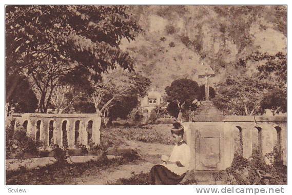 Sainte-Pierre, entree du Cimetiere , Martinique, 1910s